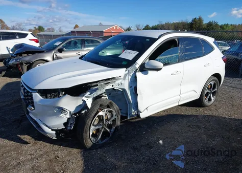 2023 Ford Escape St-Line Select z USA, uszkodzony, nr VIN 1FMCU9NA8PUA99270